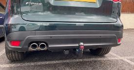 Fixed Towbar on F-pace car