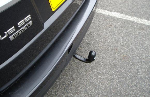 Towbar fitted on UE SE car